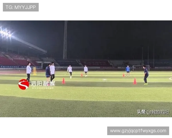 绿茵夜训燃斗志！泗阳队冲刺 “宿超” 倒计时